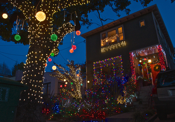 Christmas lights near Monterey Market, Berkeley, Lyneis